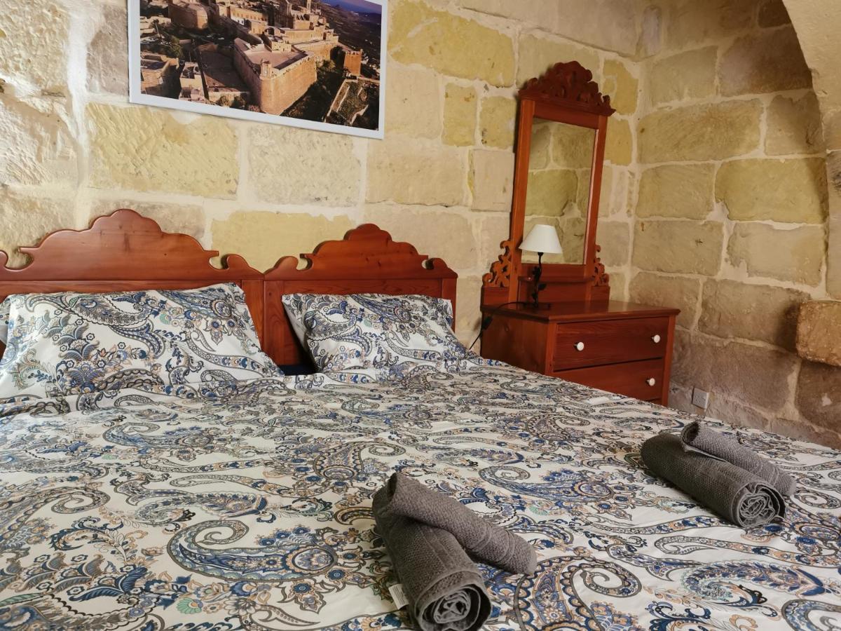 Bed And Breakfast "Selena" With Swim Pool Nadur Bagian luar foto
