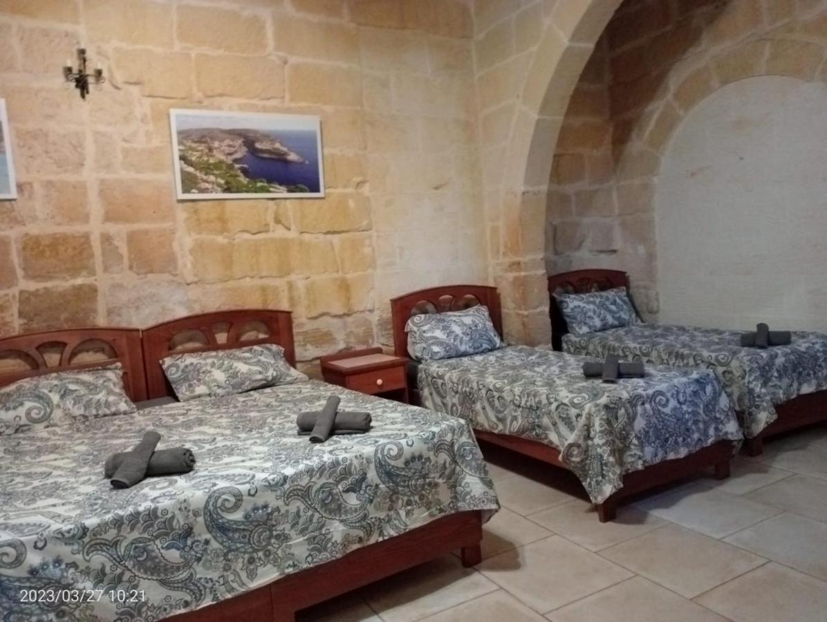 Bed And Breakfast "Selena" With Swim Pool Nadur Bagian luar foto