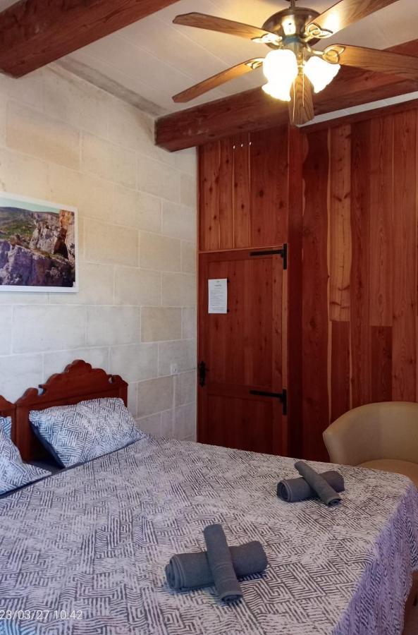 Bed And Breakfast "Selena" With Swim Pool Nadur Bagian luar foto