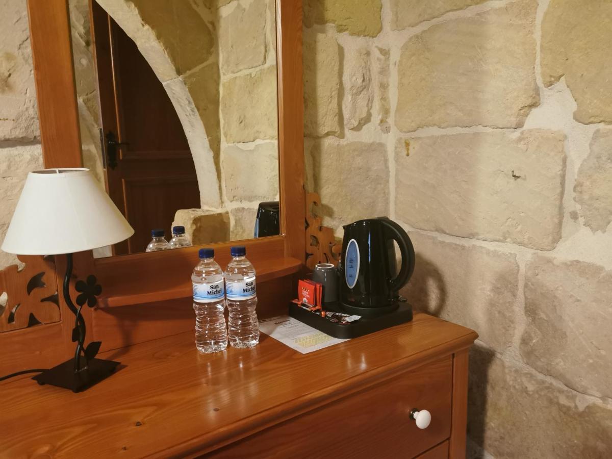 Bed And Breakfast "Selena" With Swim Pool Nadur Bagian luar foto